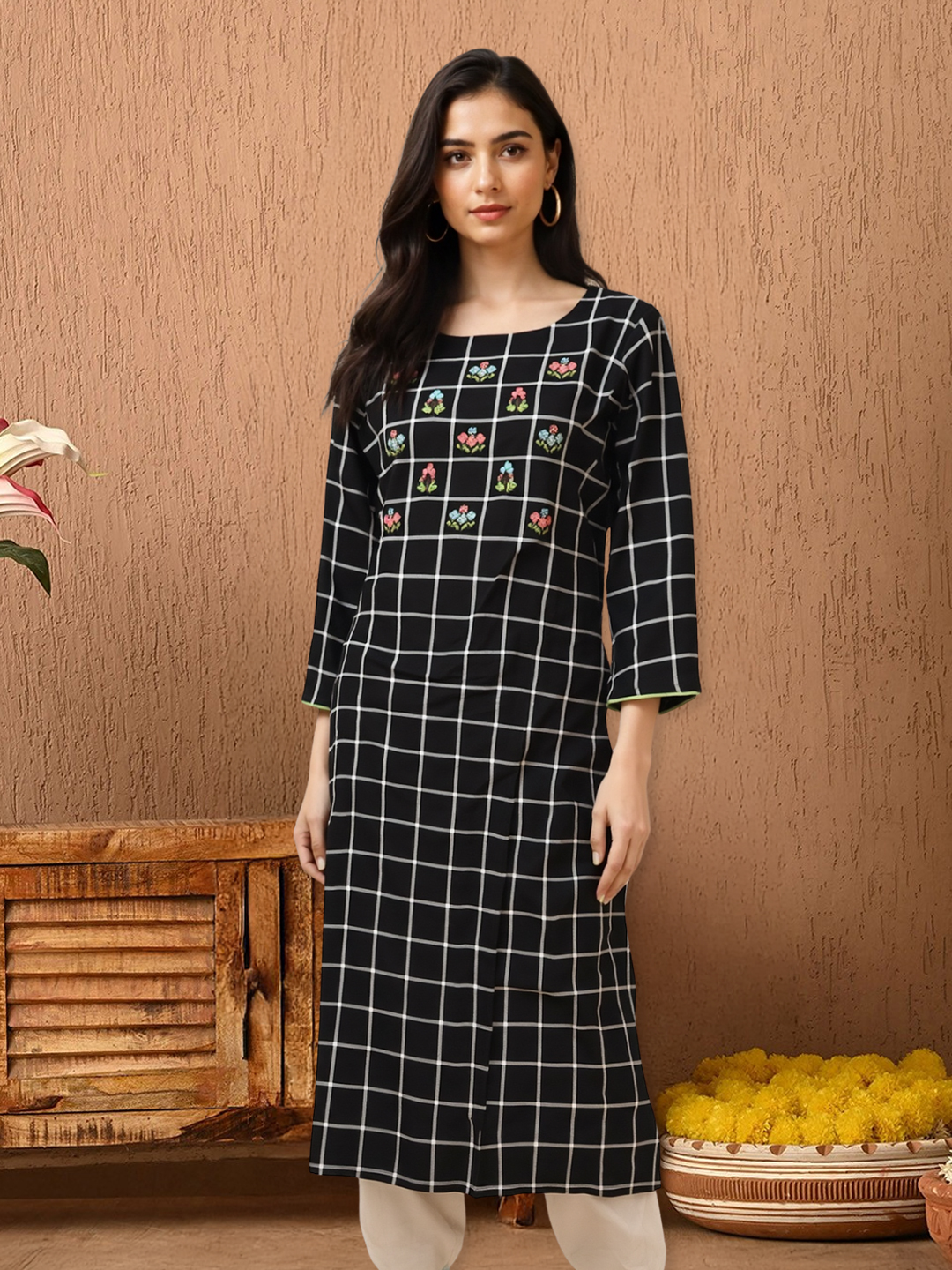Picture of Elegant  Grid Embroidered Kurta